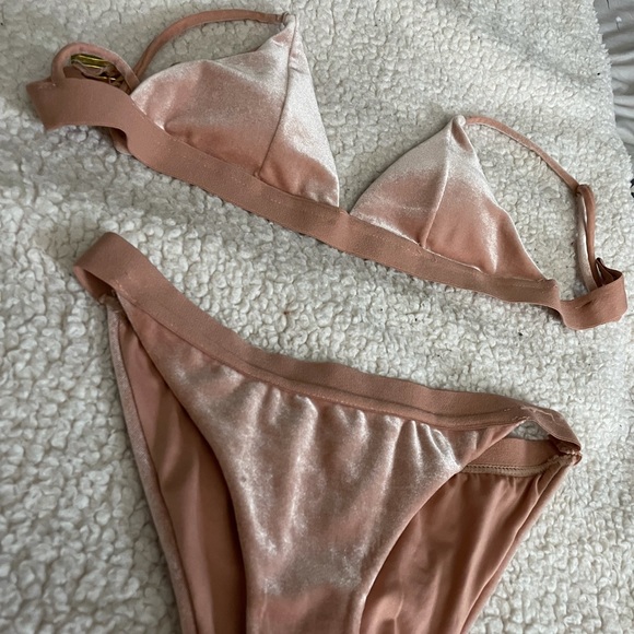 Velvet Bikini Set - Picture 2 of 5